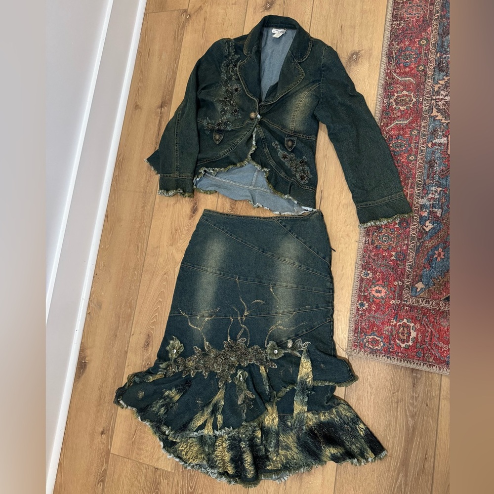 West 36th New York MATCHING SET DENIM SKIRT W/ DENIM JACKET